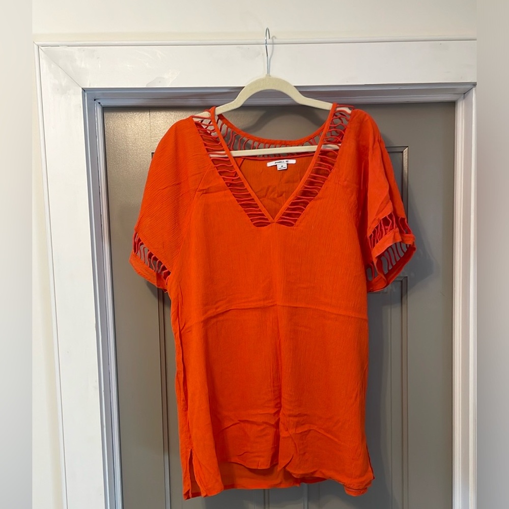 O’Neill cover up. Color: dark orange size: Medium